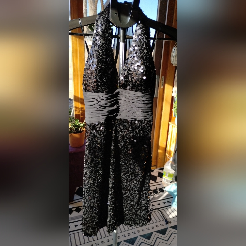 NWT! White House Black Market Size 0 Dress